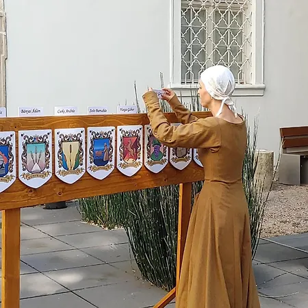 Korona * Székesfehérvár